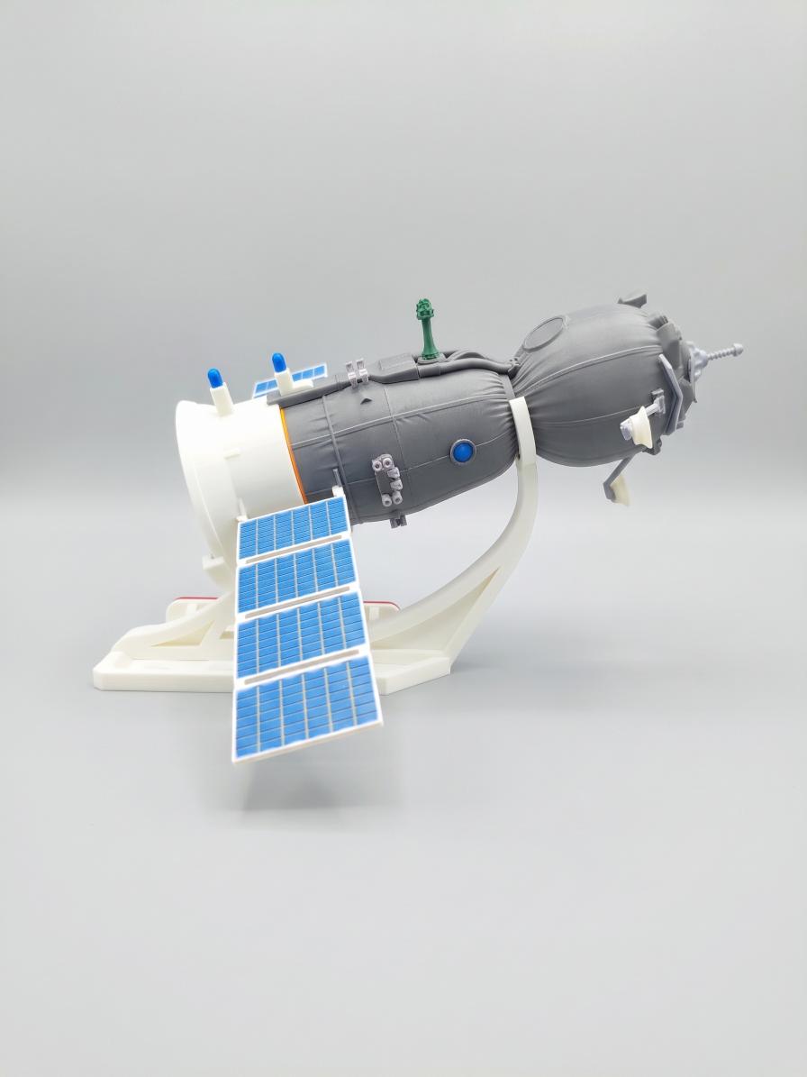 Soyouz MS - Capsule spatiale russe — vue 2