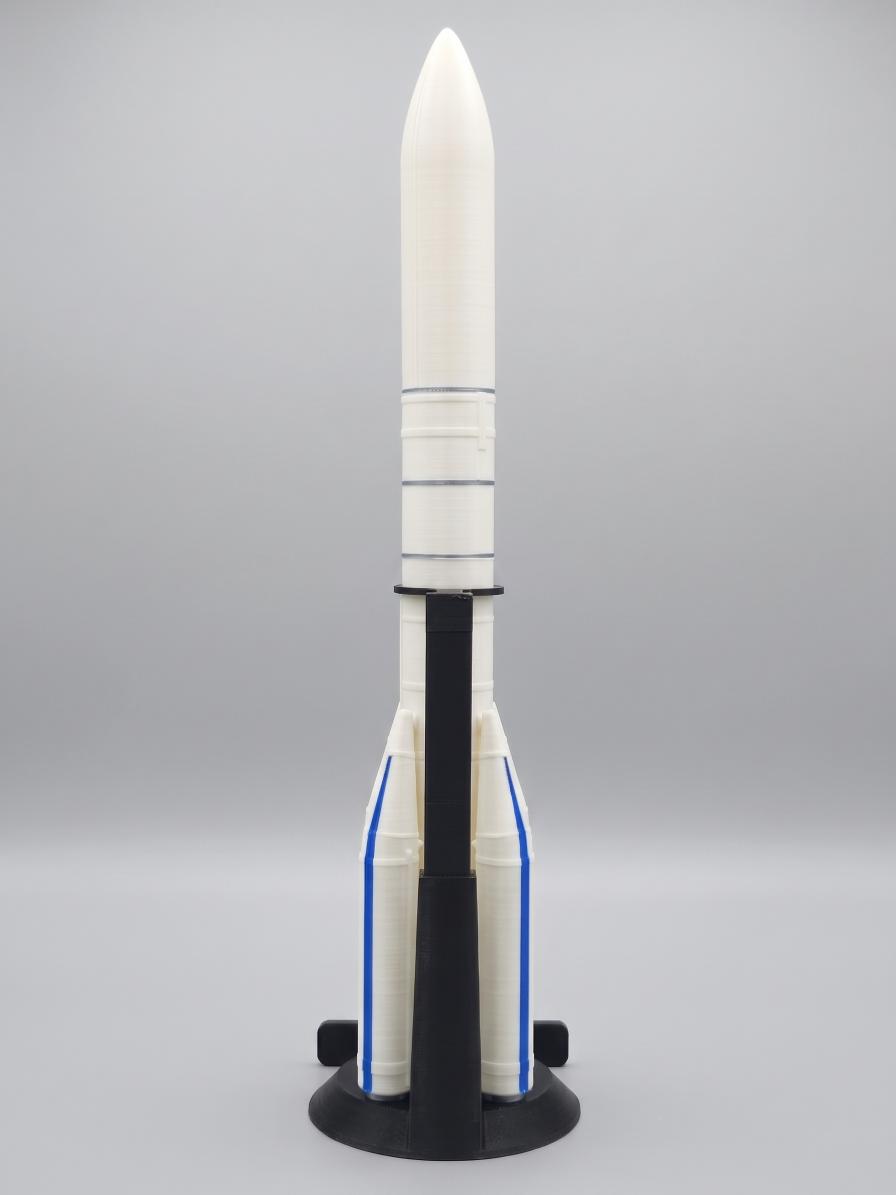 Fusée Ariane 64 — vue 3