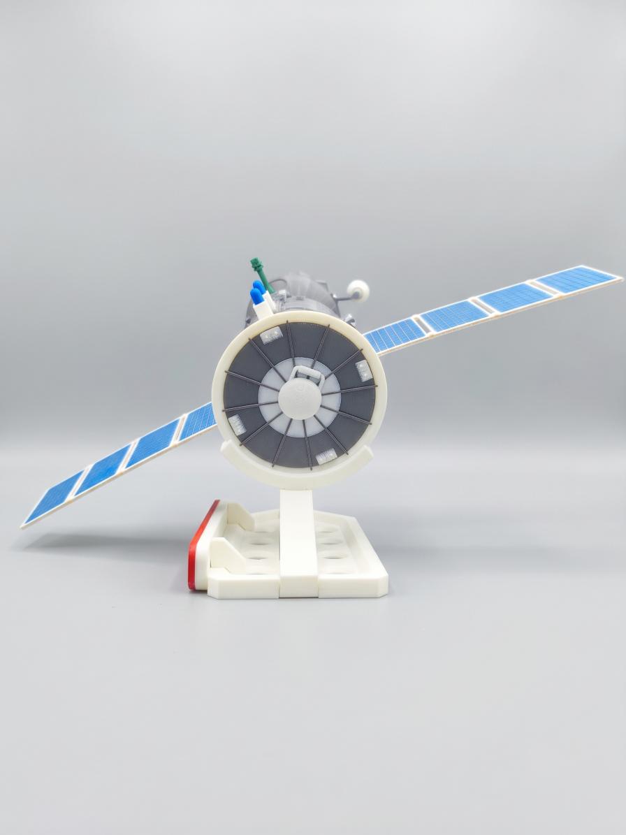 Soyouz MS - Capsule spatiale russe — vue 4